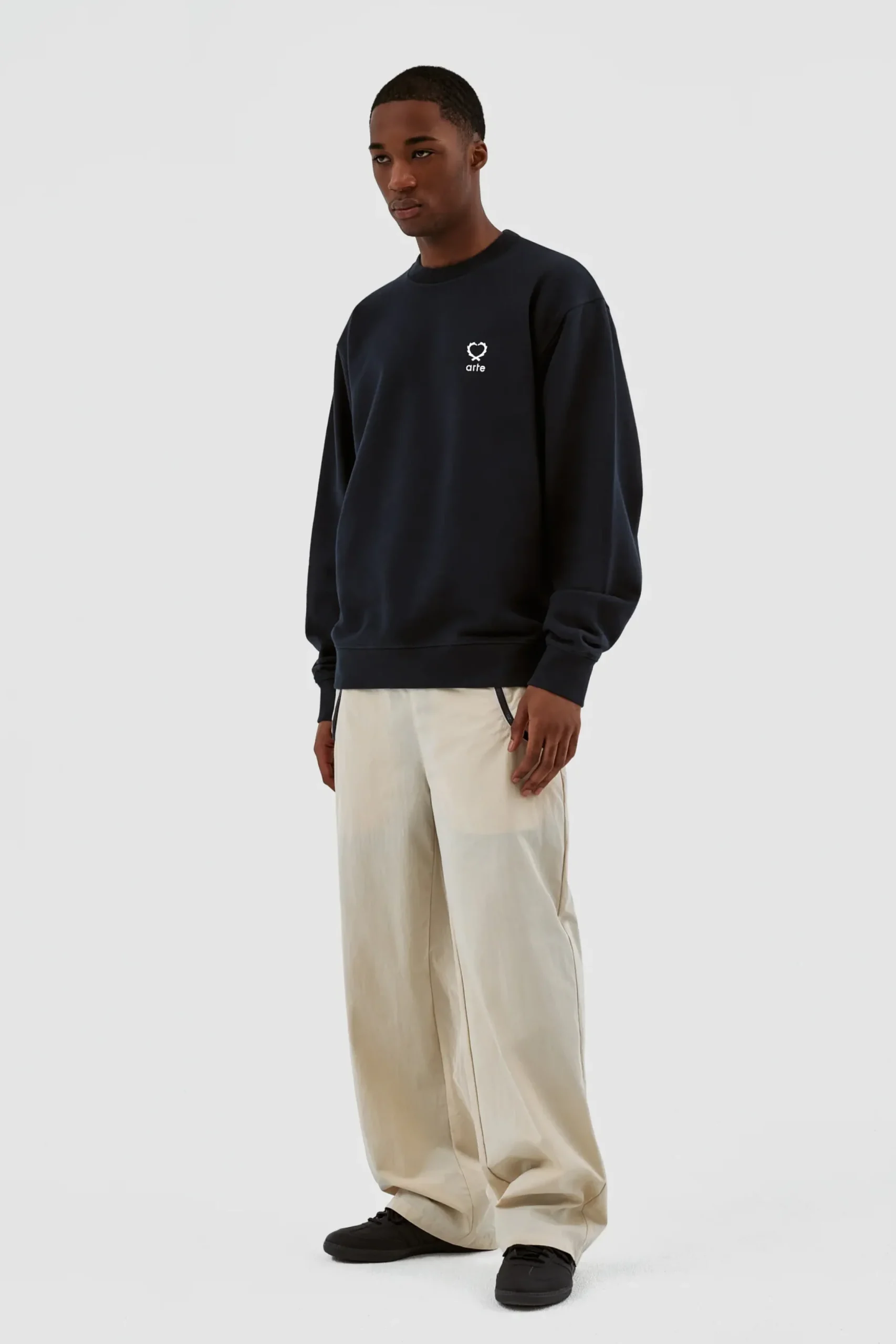Carlos Small Heart Crewneck|Arte Antwerp New